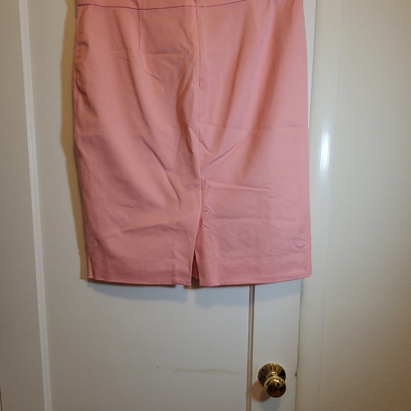 J. Crew pink pencil skirt - Picture 4 of 6